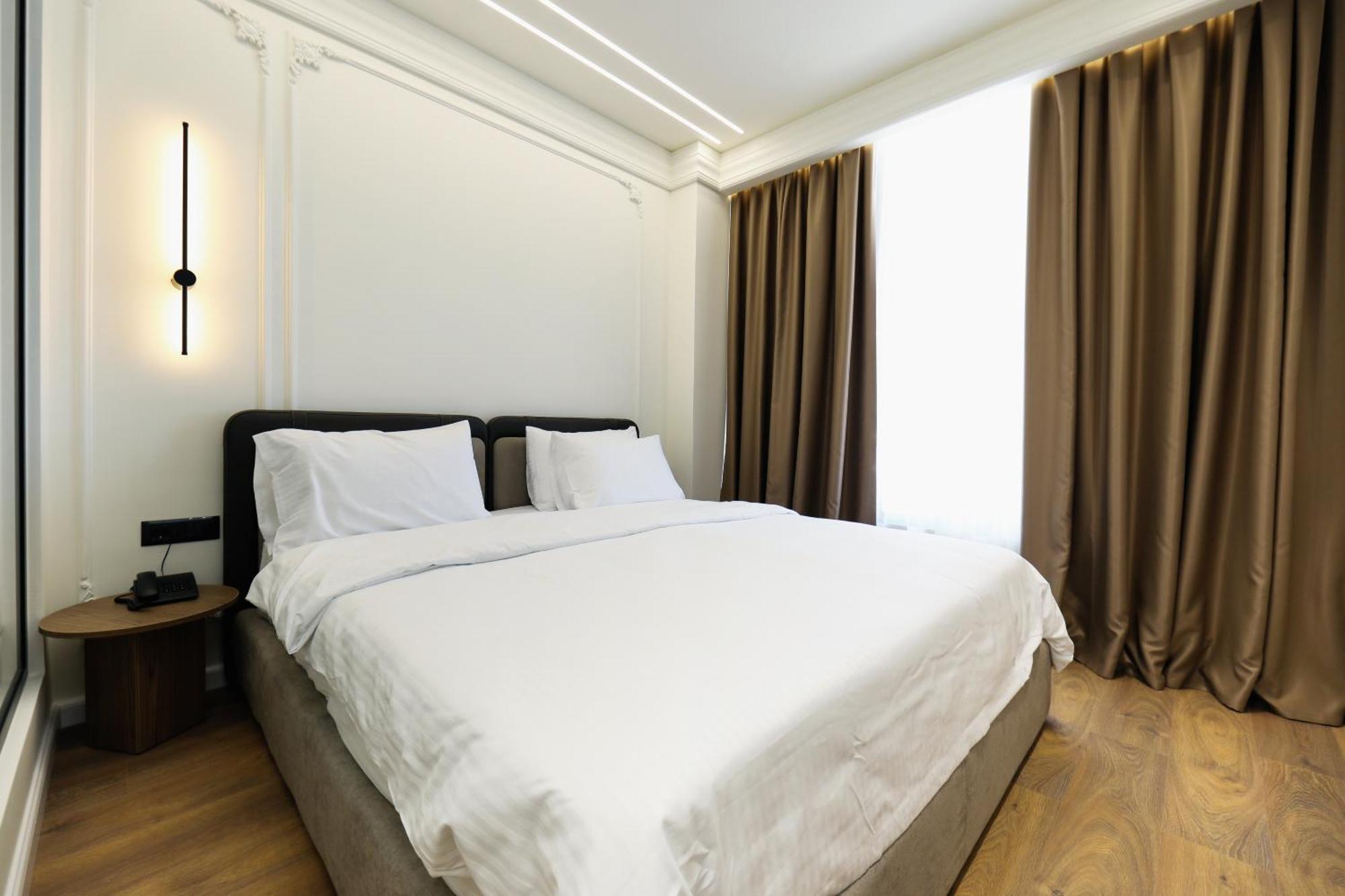 Hotel Adore Vlore Exterior photo